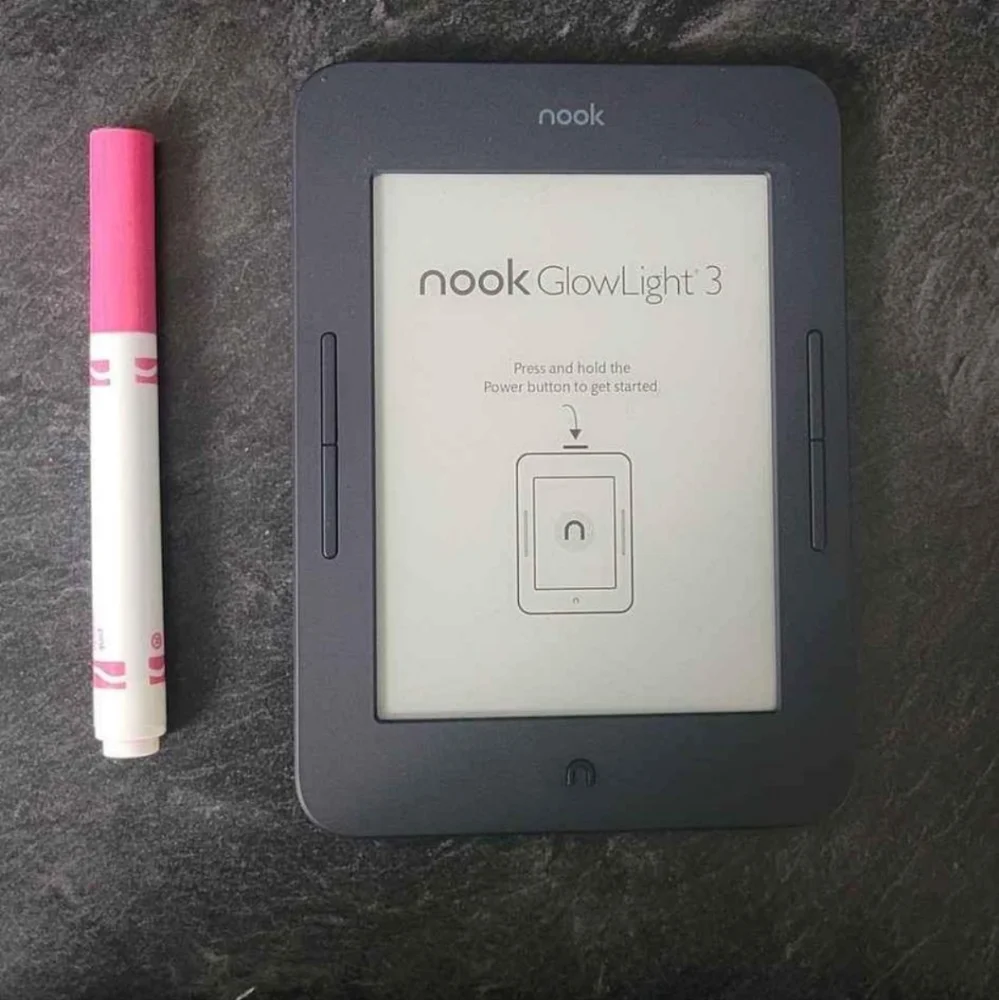 Nook GlowLight 3 Barnes and Noble